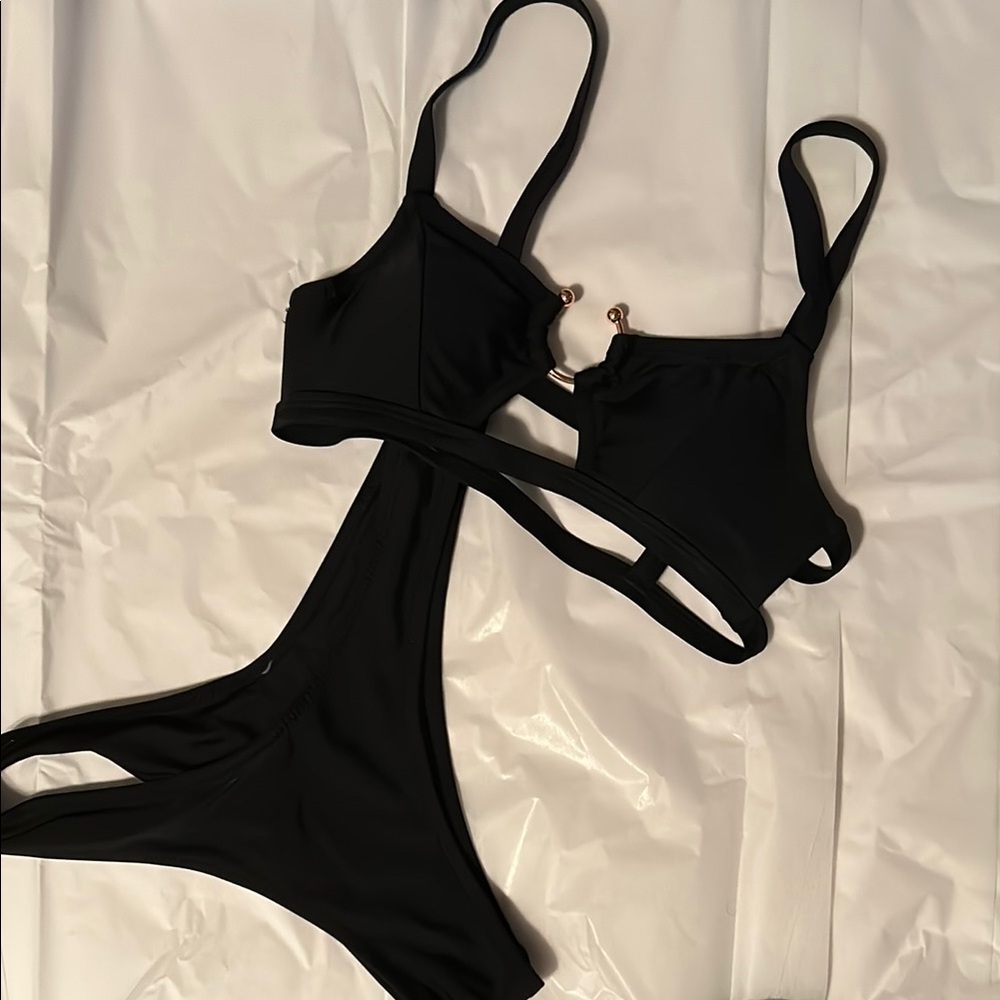 Cupshe Black Bikini Classic Swim Set
